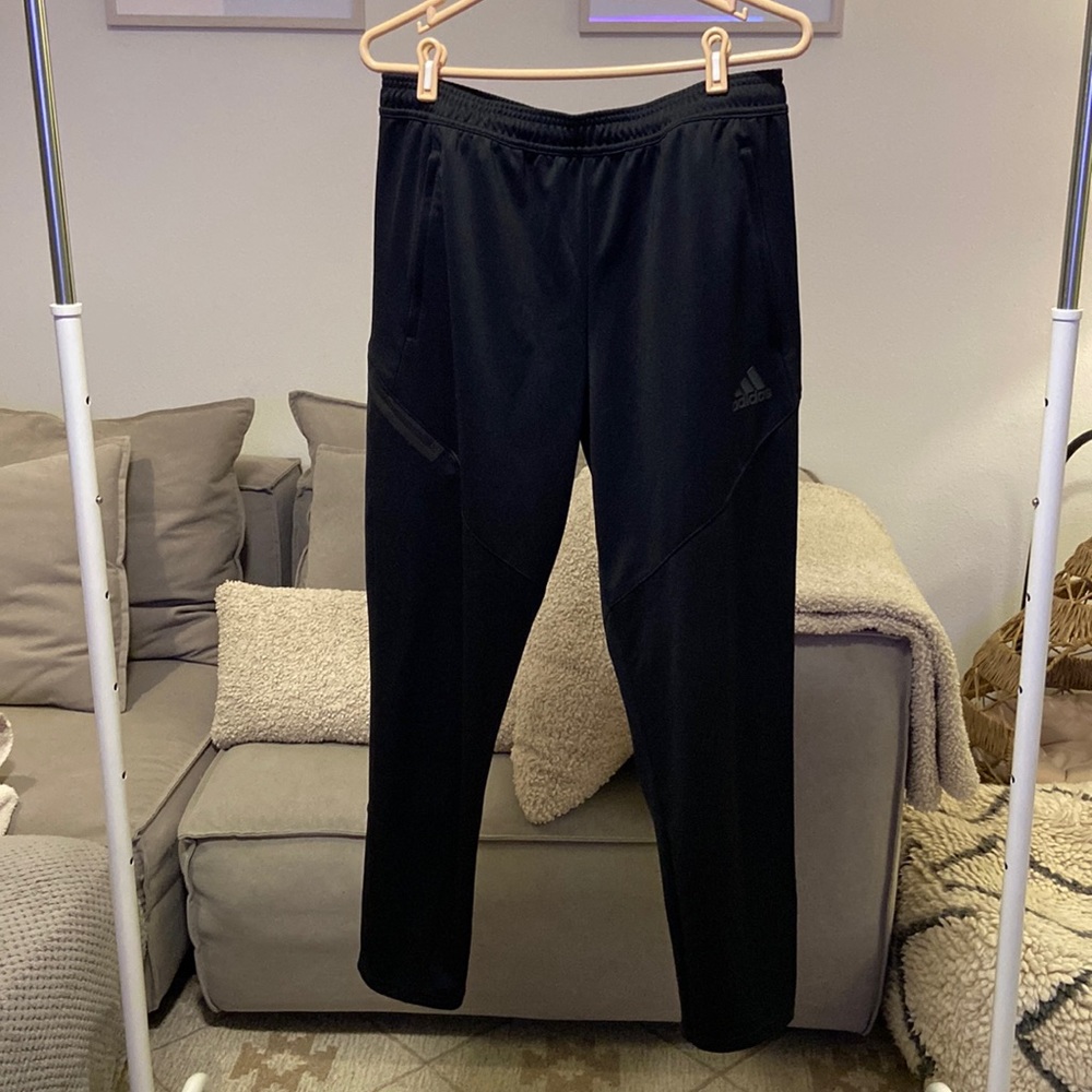 Adidas Men’s black joggers, size L